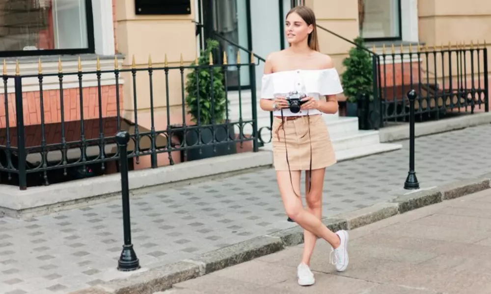 What To Wear With A Suede Skirt